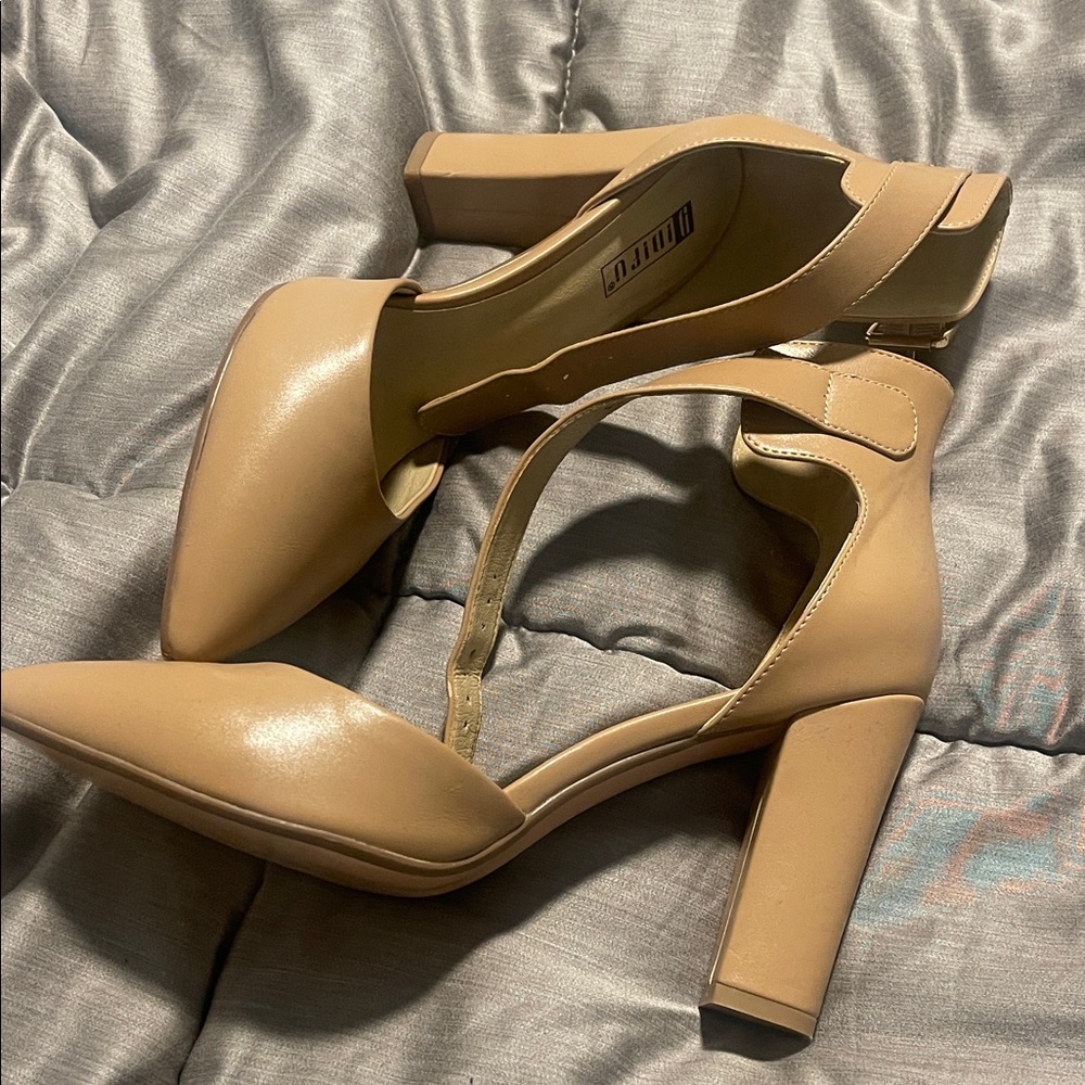 IDIFU Classic Tan Heels